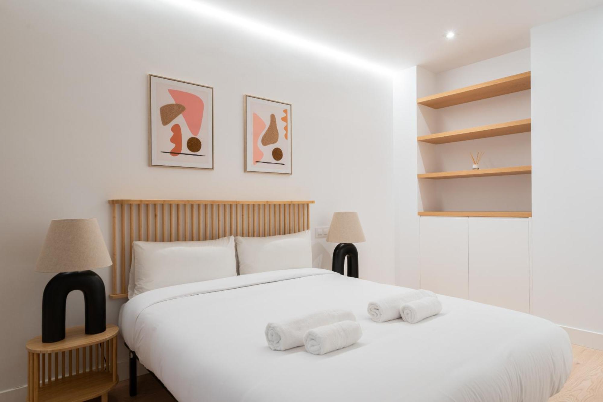 Apartamento Reformado Para 6 Personas En Plena Gran Via Alquiler Temporal มาดริด ภายนอก รูปภาพ