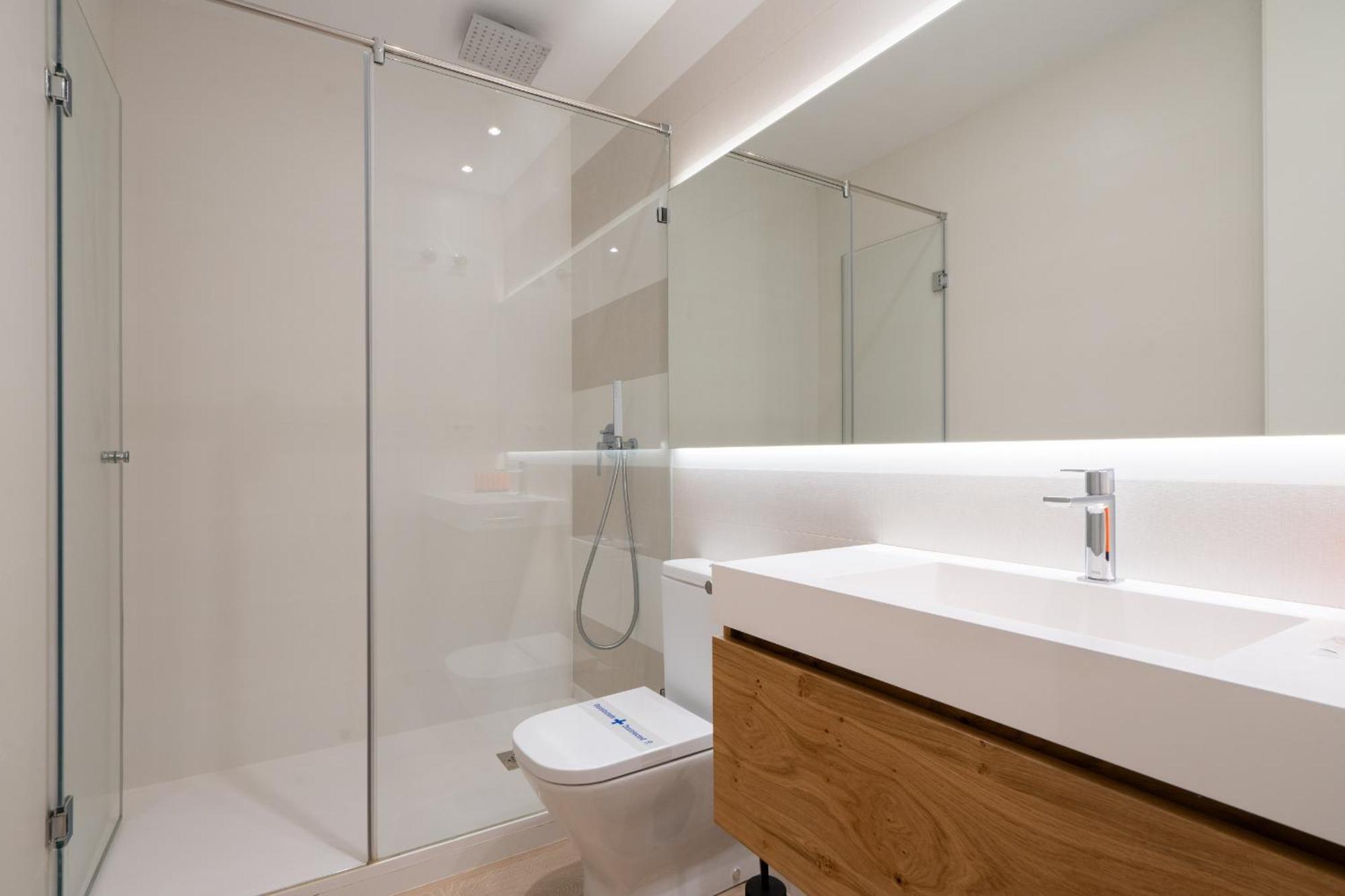 Apartamento Reformado Para 6 Personas En Plena Gran Via Alquiler Temporal มาดริด ภายนอก รูปภาพ