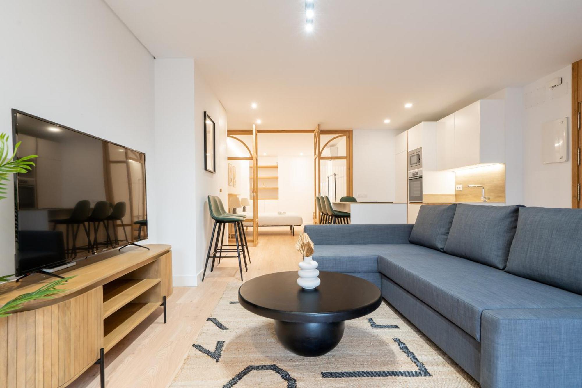 Apartamento Reformado Para 6 Personas En Plena Gran Via Alquiler Temporal มาดริด ภายนอก รูปภาพ
